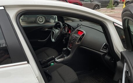 Opel Astra J, 2014 год, 800 000 рублей, 6 фотография