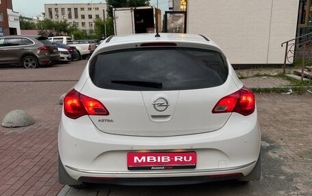 Opel Astra J, 2014 год, 800 000 рублей, 4 фотография