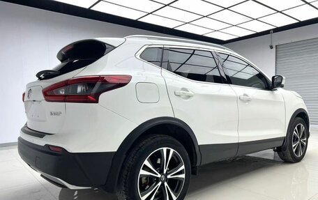 Nissan Qashqai, 2022 год, 2 200 000 рублей, 6 фотография