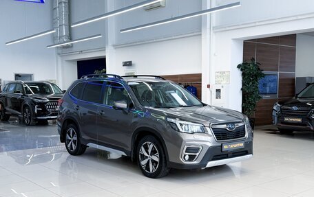 Subaru Forester, 2018 год, 2 790 000 рублей, 3 фотография