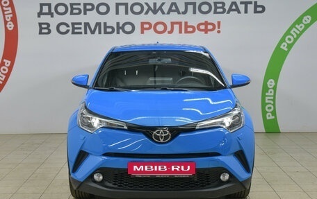 Toyota C-HR I рестайлинг, 2019 год, 2 285 000 рублей, 2 фотография
