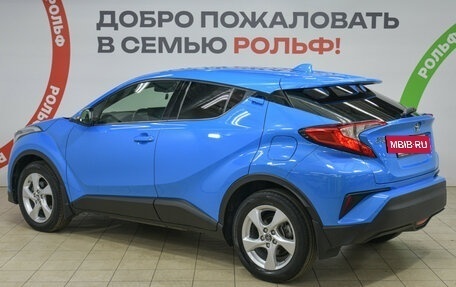 Toyota C-HR I рестайлинг, 2019 год, 2 285 000 рублей, 10 фотография