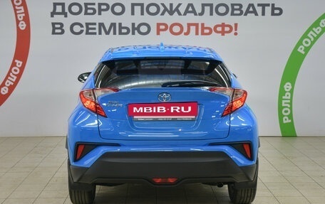 Toyota C-HR I рестайлинг, 2019 год, 2 285 000 рублей, 9 фотография