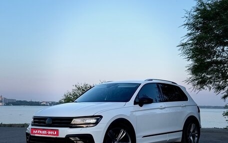 Volkswagen Tiguan II, 2020 год, 3 090 000 рублей, 2 фотография