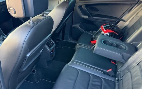 Volkswagen Tiguan II, 2020 год, 3 090 000 рублей, 19 фотография