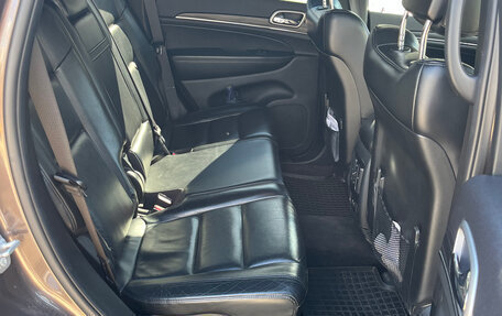 Jeep Grand Cherokee, 2018 год, 3 300 000 рублей, 21 фотография