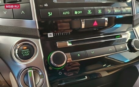 Toyota Land Cruiser 200, 2015 год, 4 404 000 рублей, 20 фотография