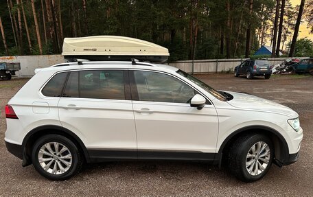 Volkswagen Tiguan II, 2017 год, 2 150 000 рублей, 3 фотография
