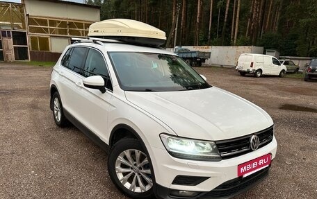 Volkswagen Tiguan II, 2017 год, 2 150 000 рублей, 2 фотография