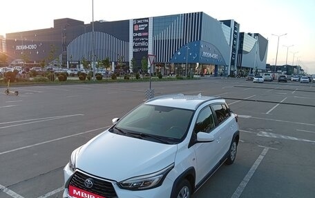 Toyota Yaris XP150 рестайлинг, 2021 год, 1 670 000 рублей, 13 фотография