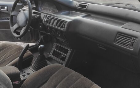 Mitsubishi Galant VIII, 1990 год, 149 000 рублей, 26 фотография
