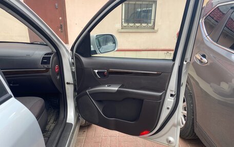 Hyundai Santa Fe III рестайлинг, 2010 год, 960 000 рублей, 23 фотография