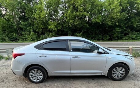 Hyundai Solaris II рестайлинг, 2017 год, 745 000 рублей, 11 фотография