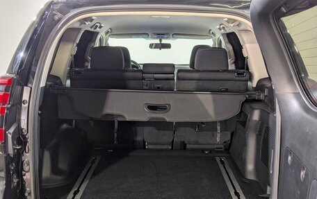 Toyota Land Cruiser Prado 150 рестайлинг 2, 2019 год, 4 900 000 рублей, 17 фотография