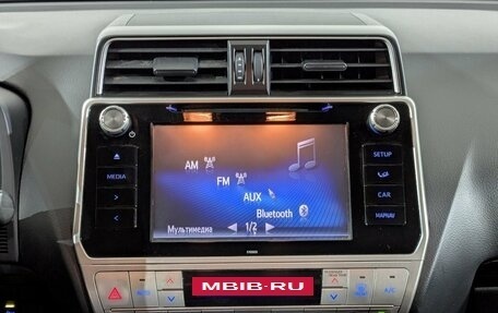 Toyota Land Cruiser Prado 150 рестайлинг 2, 2019 год, 4 900 000 рублей, 25 фотография