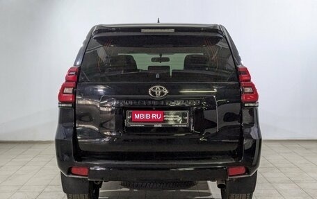 Toyota Land Cruiser Prado 150 рестайлинг 2, 2019 год, 4 900 000 рублей, 16 фотография