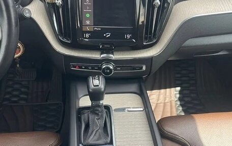 Volvo XC60 II, 2018 год, 3 250 000 рублей, 5 фотография
