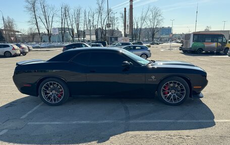 Dodge Challenger III рестайлинг 2, 2021 год, 5 720 000 рублей, 4 фотография