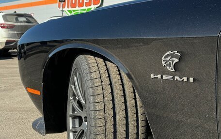 Dodge Challenger III рестайлинг 2, 2021 год, 5 720 000 рублей, 6 фотография