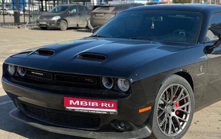 Dodge Challenger III рестайлинг 2, 2021 год, 5 720 000 рублей, 5 фотография