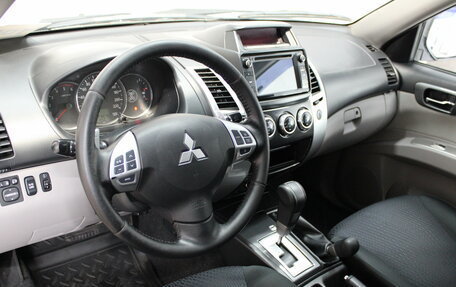 Mitsubishi Pajero Sport II рестайлинг, 2014 год, 1 856 000 рублей, 10 фотография