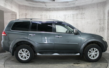 Mitsubishi Pajero Sport II рестайлинг, 2014 год, 1 856 000 рублей, 4 фотография