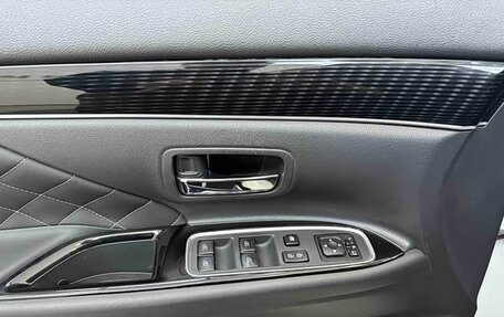 Mitsubishi Outlander III рестайлинг 3, 2022 год, 2 036 000 рублей, 6 фотография