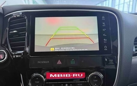 Mitsubishi Outlander III рестайлинг 3, 2022 год, 2 036 000 рублей, 13 фотография