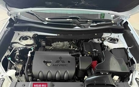 Mitsubishi Outlander III рестайлинг 3, 2022 год, 2 036 000 рублей, 15 фотография