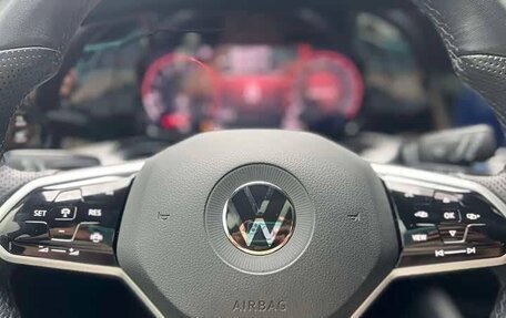 Volkswagen Golf VIII, 2022 год, 1 950 025 рублей, 6 фотография