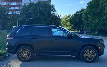 Jeep Grand Cherokee, 2022 год, 7 500 000 рублей, 9 фотография