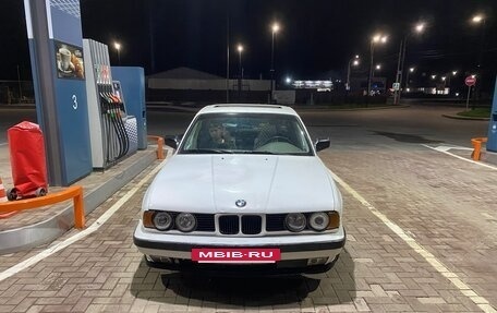 BMW 5 серия, 1993 год, 280 000 рублей, 2 фотография