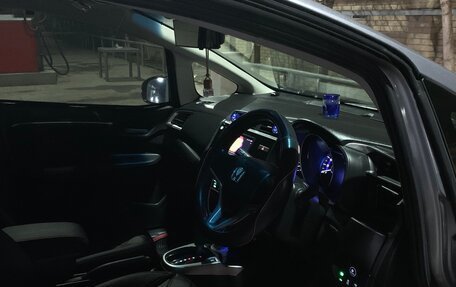Honda Fit III, 2018 год, 1 150 000 рублей, 2 фотография