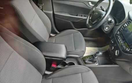 Hyundai Solaris II рестайлинг, 2021 год, 1 650 000 рублей, 4 фотография