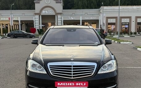 Mercedes-Benz S-Класс, 2012 год, 1 650 000 рублей, 2 фотография