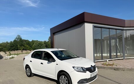 Renault Logan II, 2017 год, 350 000 рублей, 3 фотография