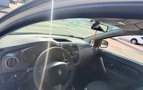 Renault Logan II, 2017 год, 350 000 рублей, 5 фотография