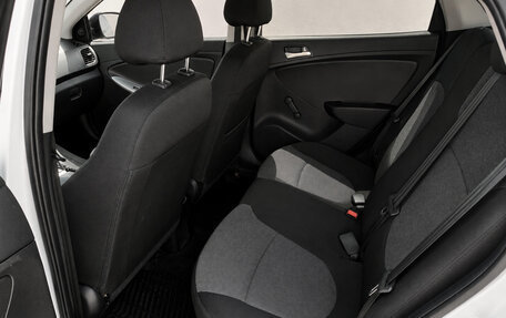 Hyundai Solaris II рестайлинг, 2014 год, 900 000 рублей, 29 фотография