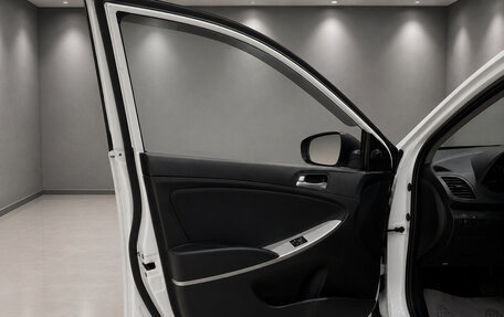 Hyundai Solaris II рестайлинг, 2014 год, 900 000 рублей, 25 фотография