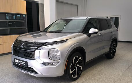 Mitsubishi Outlander, 2022 год, 3 890 000 рублей, 1 фотография