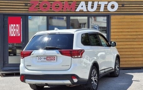 Mitsubishi Outlander III рестайлинг 3, 2018 год, 2 140 000 рублей, 3 фотография