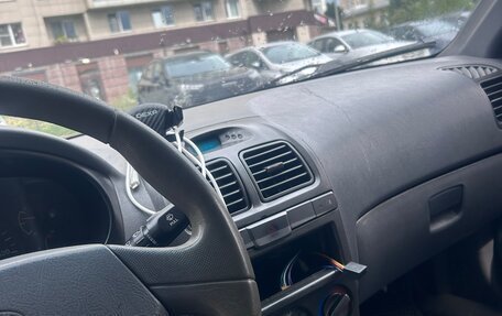 Hyundai Accent II, 2005 год, 75 000 рублей, 10 фотография