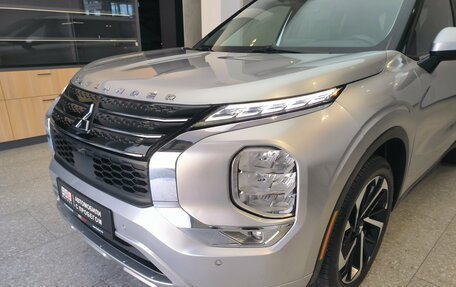 Mitsubishi Outlander, 2022 год, 3 890 000 рублей, 14 фотография