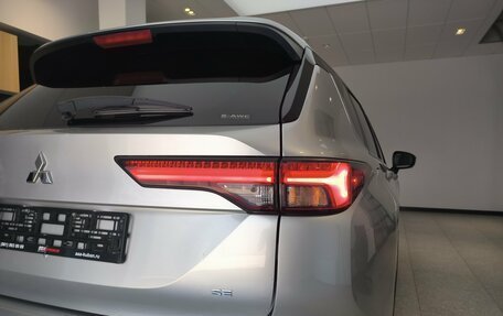Mitsubishi Outlander, 2022 год, 3 890 000 рублей, 12 фотография