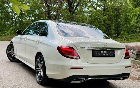 Mercedes-Benz E-Класс, 2019 год, 2 850 000 рублей, 6 фотография