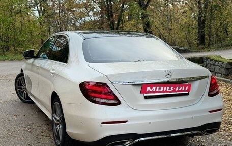 Mercedes-Benz E-Класс, 2019 год, 2 850 000 рублей, 15 фотография