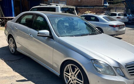 Mercedes-Benz E-Класс, 2011 год, 1 600 000 рублей, 3 фотография