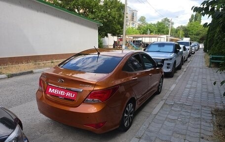 Hyundai Solaris II рестайлинг, 2015 год, 985 000 рублей, 2 фотография