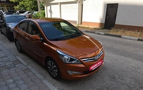 Hyundai Solaris II рестайлинг, 2015 год, 985 000 рублей, 4 фотография