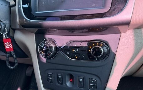 Renault Logan II, 2014 год, 599 000 рублей, 16 фотография